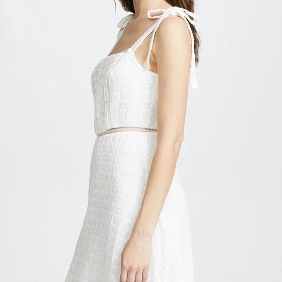 Dress - Picture 4 of 8